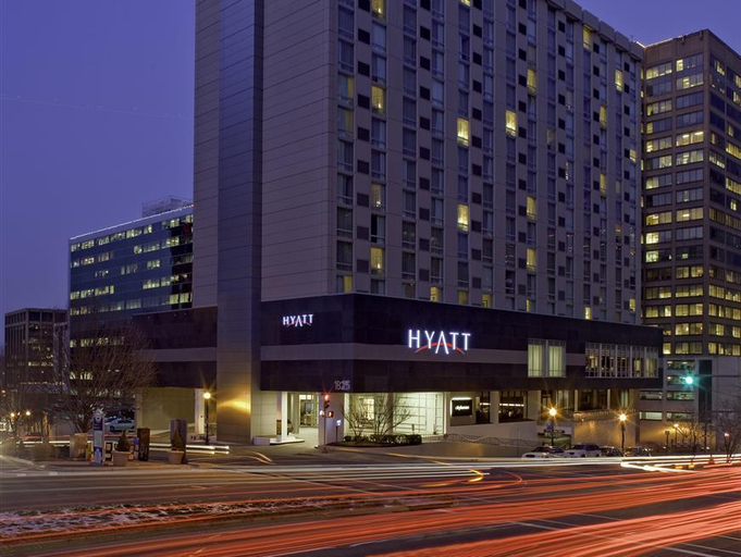 Exterior & Views 2, Hyatt Centric Arlington, Arlington