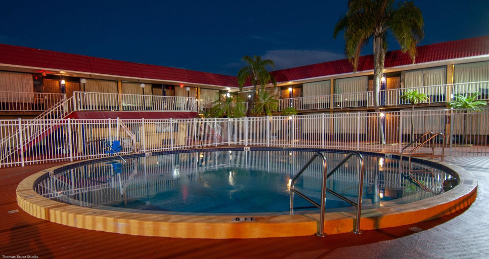 Sport & Beauty 4, Express Inn & Suites Clearwater, Pinellas