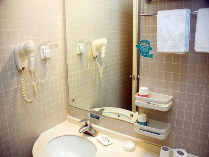 Bathroom, Jinjiang Inn - East Zhongshan Road,Tianyi Square, Ningbo