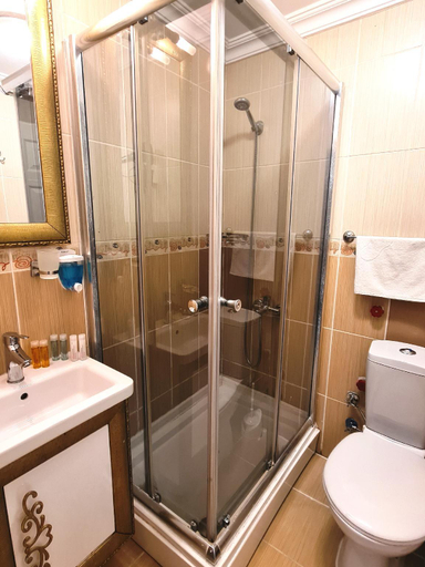Bathroom 5, Oceans 7 Hotel Istanbul, Fatih