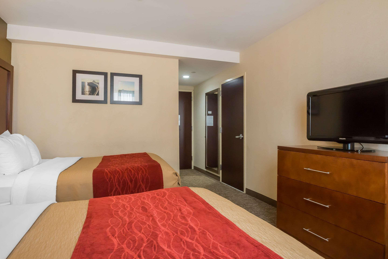 Public Area 2, Comfort Inn Staten Island, New York