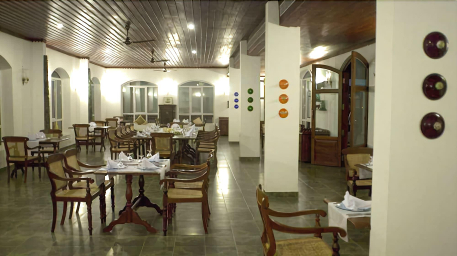 Food & Drinks 4, The Killians, Ernakulam