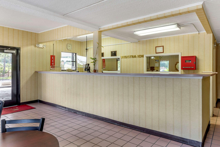Public Area 2, Econo Lodge Inn & Suites Lugoff, Kershaw