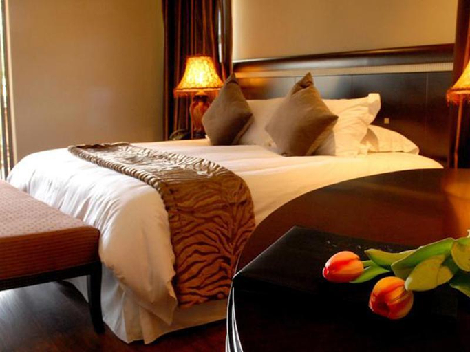 Bedroom 2, Velmore Hotel Estate, City of Tshwane