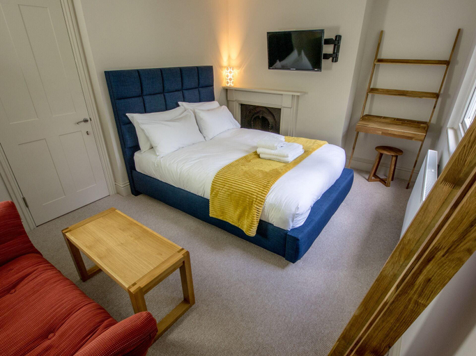 Bedroom 2, Regency House, Cambridgeshire