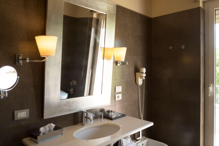Bathroom 5, Best Western Villa Maria Hotel, Pescara