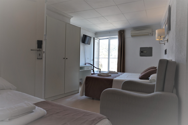Bedroom 4, Hermes, Girona