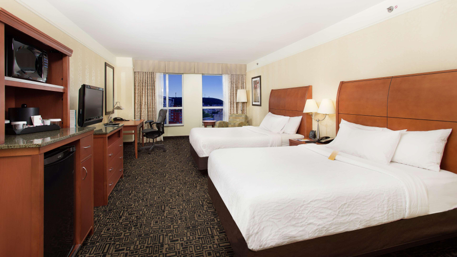 Bedroom 4, Hilton Garden Inn Montréal Centre-ville, Montréal
