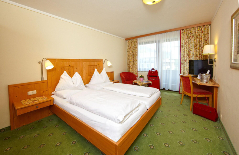 Bedroom 2, Gasthof Post, Hallein