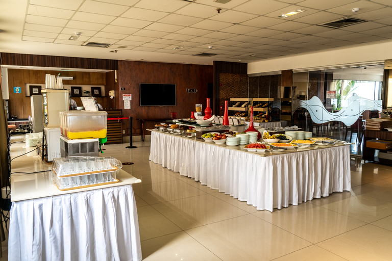 Food & Drinks 9