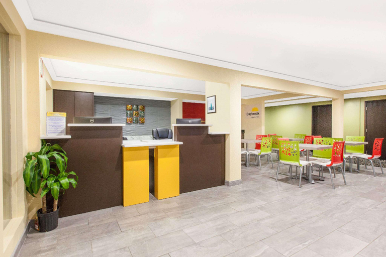 Public Area 2, Days Inn by Wyndham Miami, Ottawa