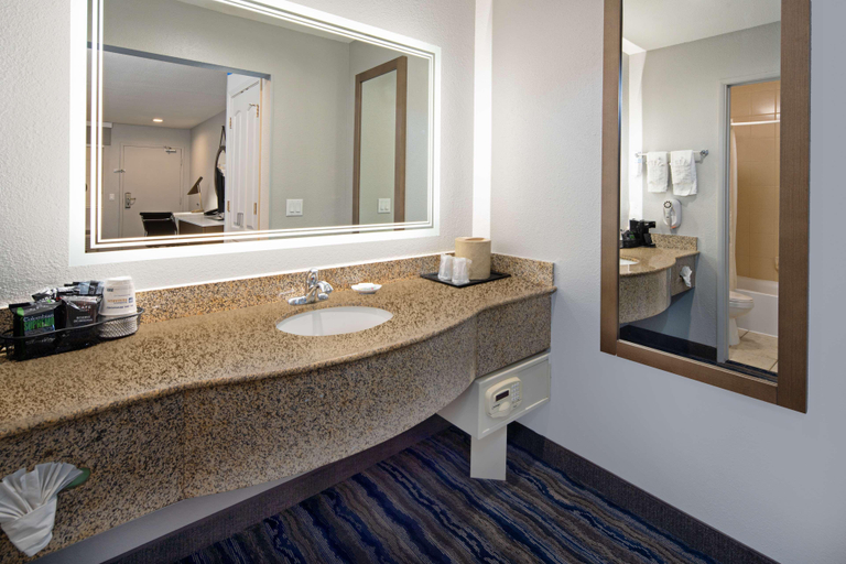 Bathroom 5, Best Western San Diego/Miramar Hotel, San Diego