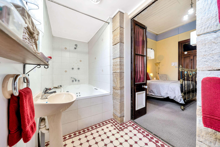 Bathroom 4, Comfort Inn Warwick, Warwick - Central