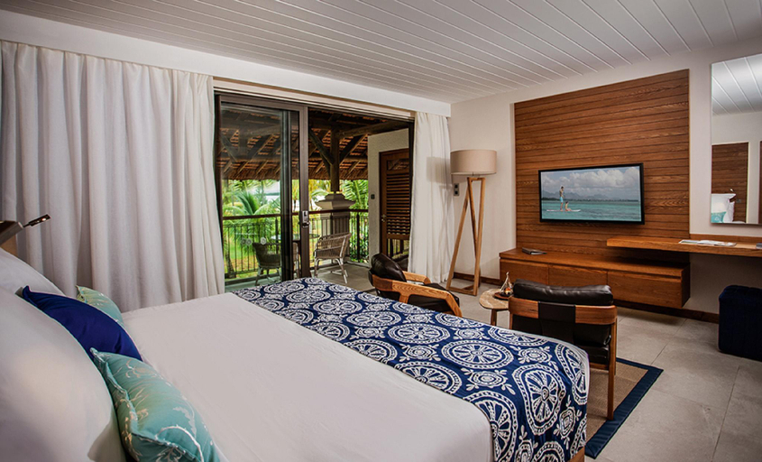 Bedroom 3, Paradis Beachcomber Golf Resort & Spa, Black River