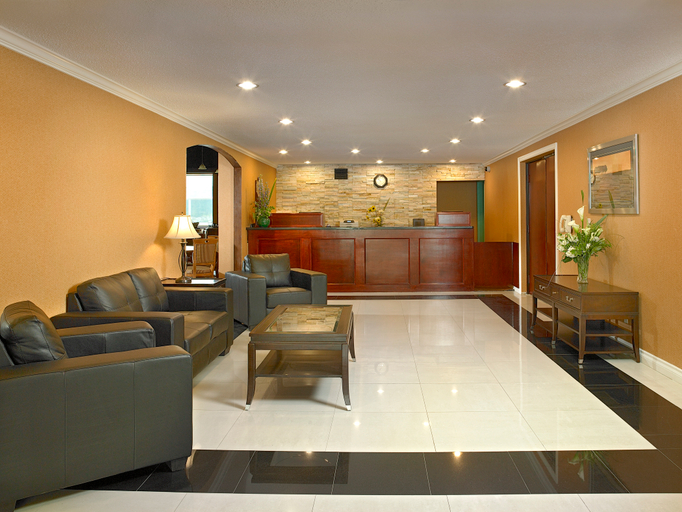 Public Area, Coast Fraser Inn, Cariboo