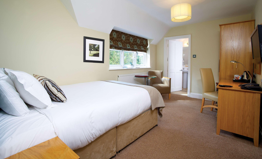 Bedroom 3, Wroxton House Hotel, Oxfordshire