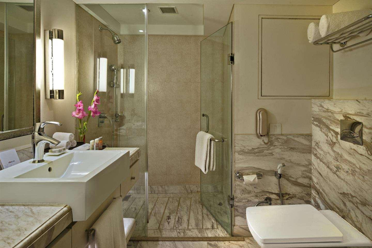 Bathroom 4, Fortune Park Ahmedabad, Ahmadabad