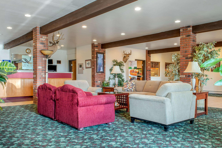 Public Area 3, Helena Inn Airport, Lewis and Clark
