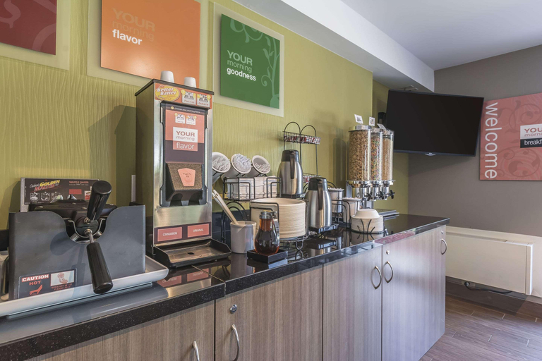 Food & Drinks 5, Comfort Inn Cobourg, Northumberland