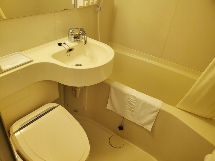 Bedroom 4, Toyoko Inn Tokyo Ikebukuro Kita-Guchi N2, Toshima