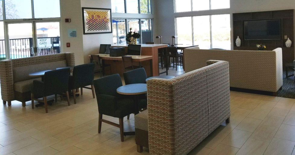 Public Area 3, Holiday Inn Express MADERA-YOSEMITE PK AREA by IHG, Madera