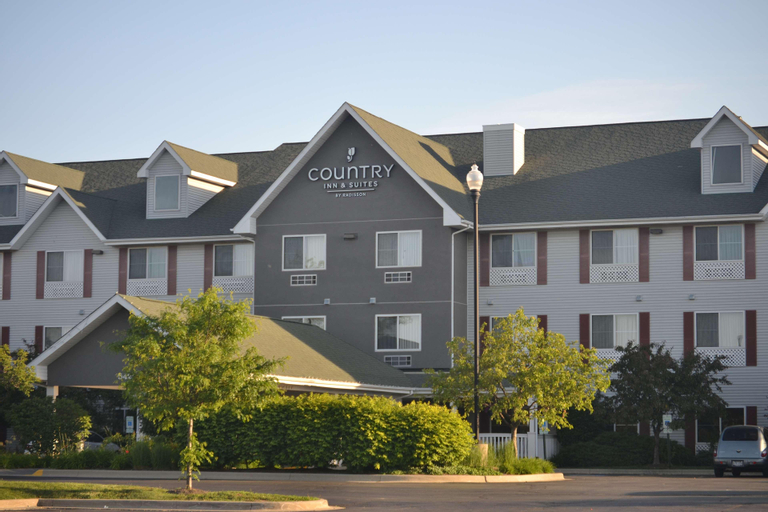 Country Inn & Suites Gurnee, Lake