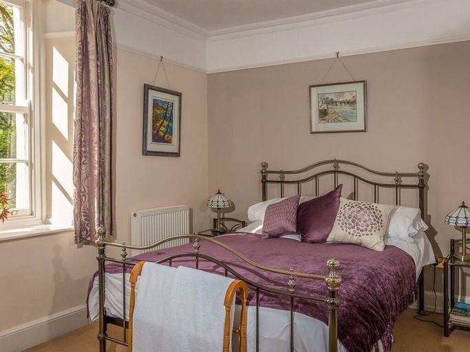 Bedroom 2, The Old Vicarage Kenton, Devon