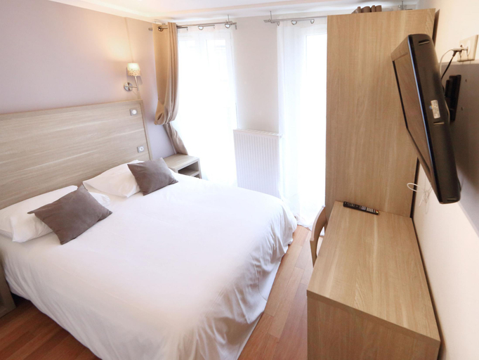 Bedroom 3, Luxelthe, Paris