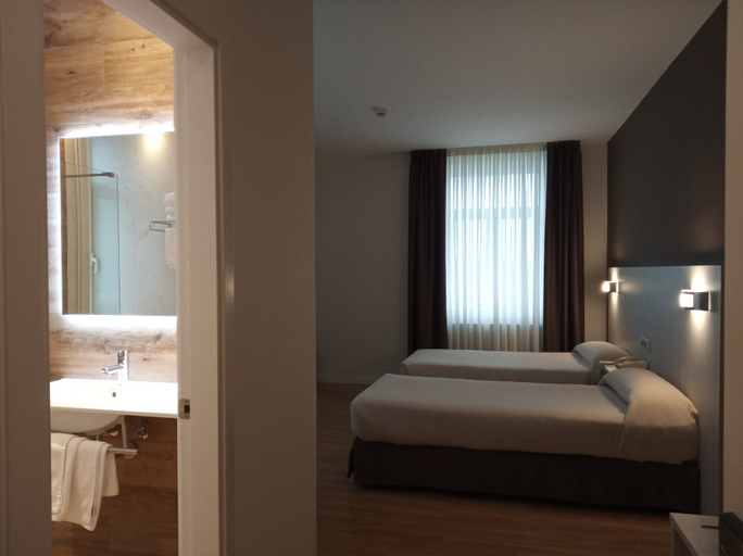 Bedroom 3, Hotel Seminario Aeropuerto Bilbao, Vizcaya
