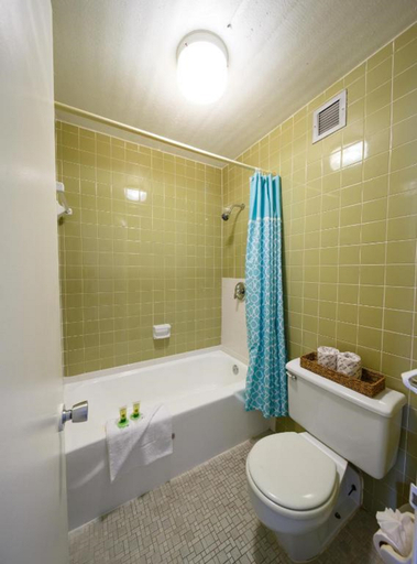 Bathroom 5, Naples Garden Inn, Collier