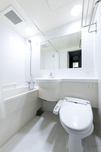 Bathroom 5, Hotel MyStays Fukuoka Tenjin, Fukuoka