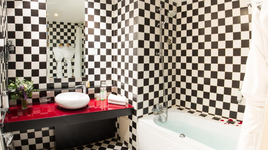 Bathroom 2
