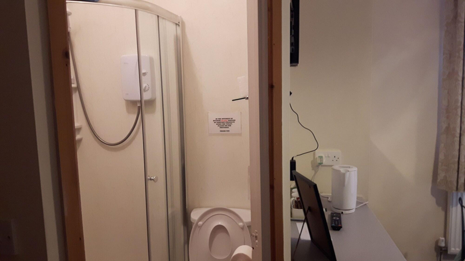 Bathroom 3, The Fame, Blackpool