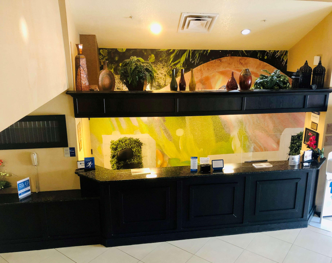 Public Area 2, Spark by Hilton Orlando near SeaWorld, Orange