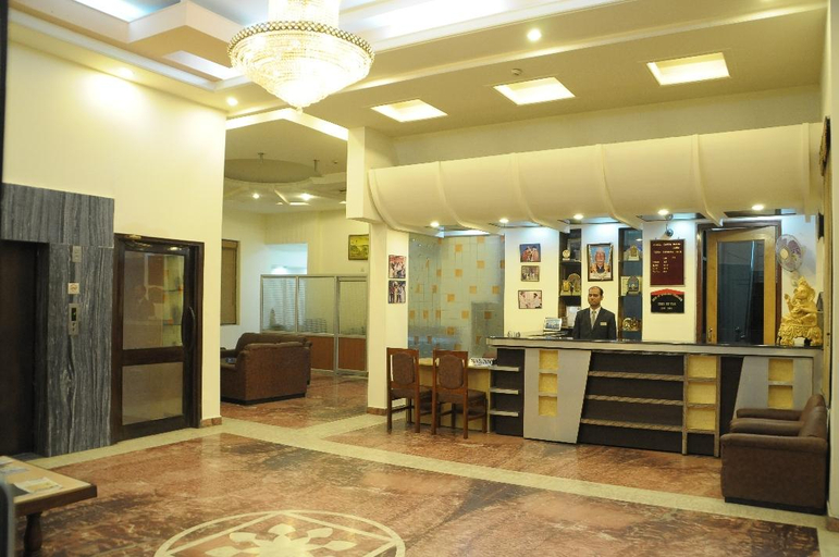 Public Area 4, Ganga Ratan, Agra