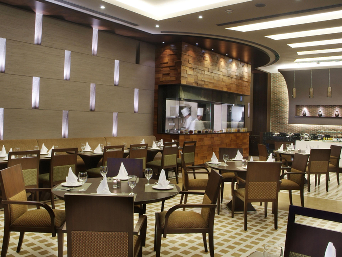 Food & Drinks 5, Goldfinch Hotel Delhi, Faridabad