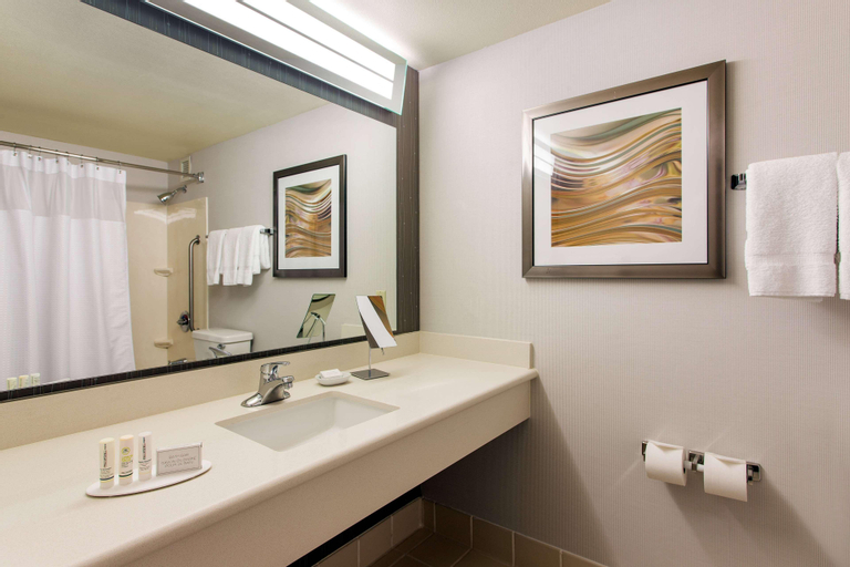 Bedroom 5, Sonesta Emeryville - San Francisco Bay Bridge, Alameda