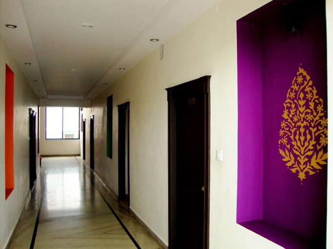 Public Area 3, La Casa, Hardwar