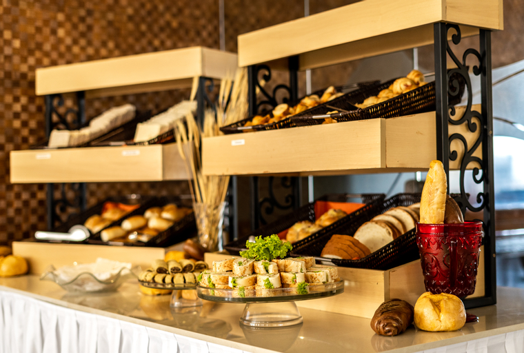 Food & Drinks 11