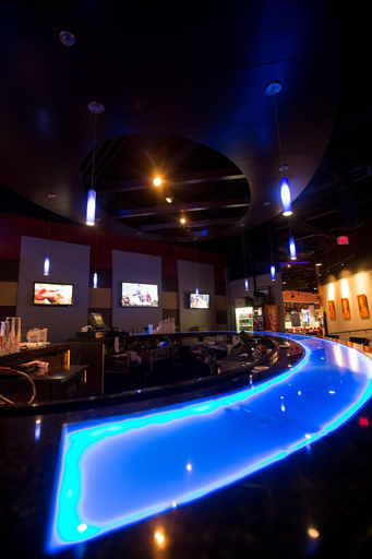 Sport & Beauty 1, Pzazz Resort, Des Moines