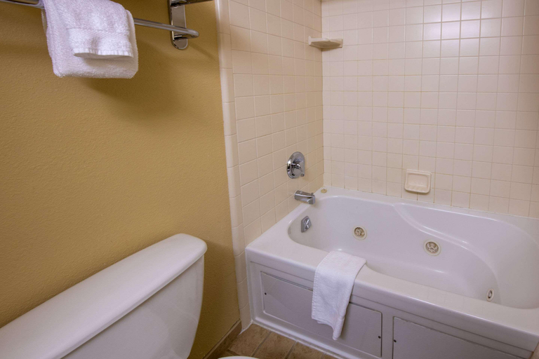 Bathroom 4, Winter Park Mountain Lodge, Grand