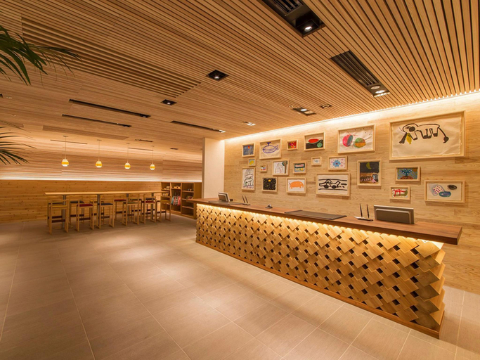 Public Area 2, Rasso Kokusai Dori, Naha