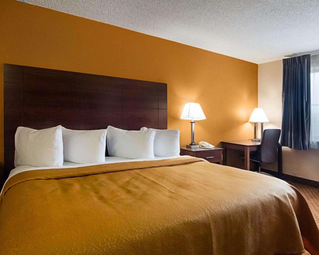 Bedroom 3, Super 8 By Wyndham Sturtevant/Racine, Racine
