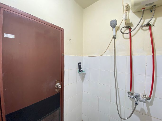 Bedroom 3, Stylish & Strategic 2BR at Gateway Ahmad Yani Cicadas Apartment near Mall By Travelio, Bandung