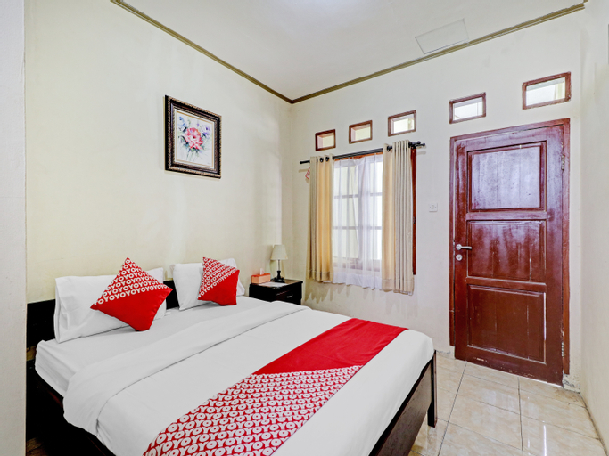OYO 90461 Graha Atmadja Syariah Guest House, Bandung