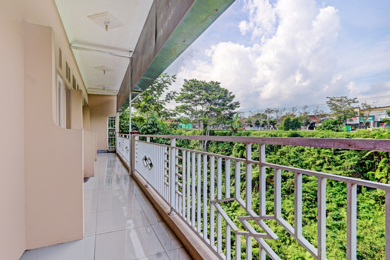 Exterior & Views 5, OYO 90516 RGH Syariah Argopeni, Wonosobo