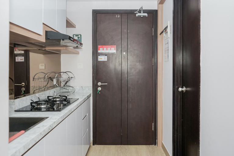Others 2, Homey and Cozy Studio Casa De Parco Apartement By Travelio, Tangerang