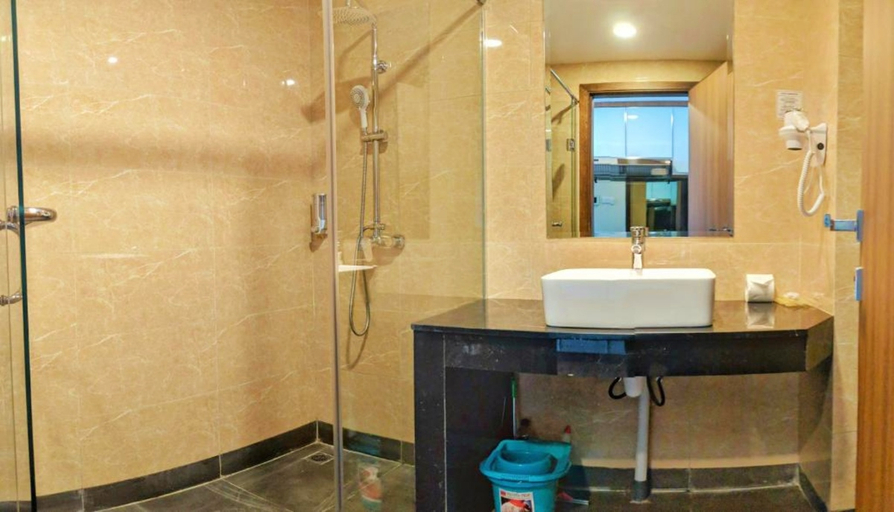 Bathroom 5, Lovina 19-05 at Pelita Nagoya Apartment, Batam