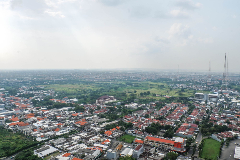 Exterior & Views 4, Modern Luxurious Studio Apartment at Tanglin Tower Supermall Mansion By Travelio, Surabaya