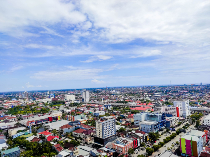 Exterior & Views 5, Elegant and Comfy Studio at Vida View Apartment By Travelio, Makassar